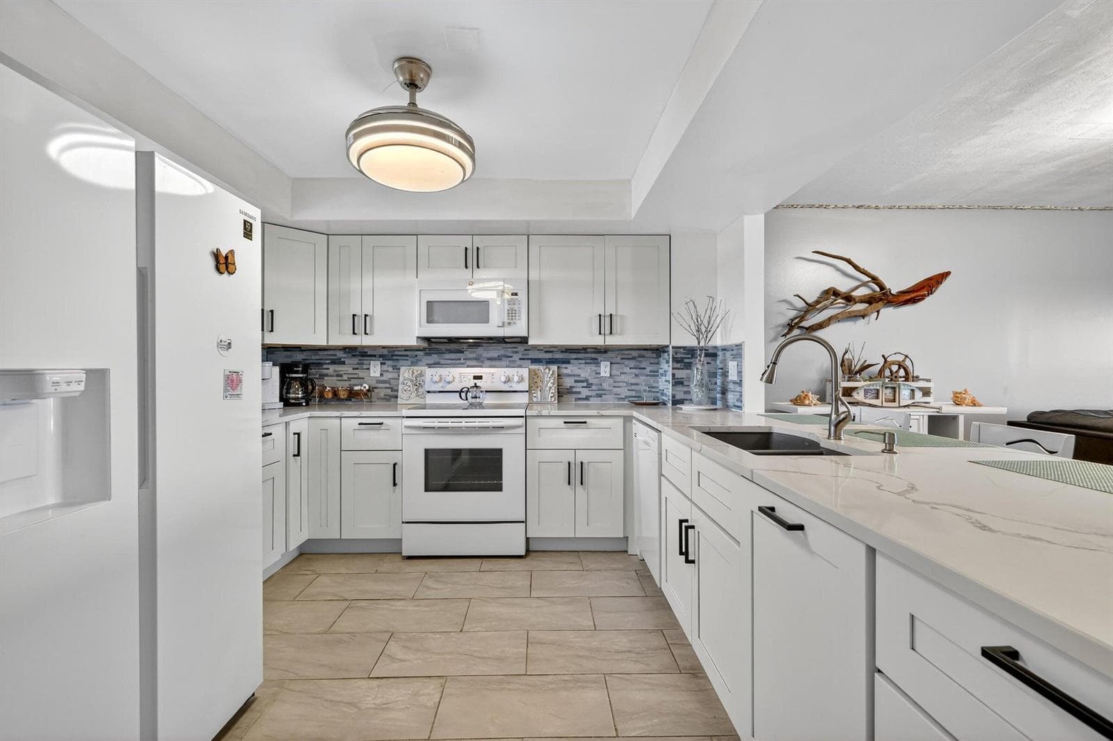 801 S Ocean Drive 910 photo 11