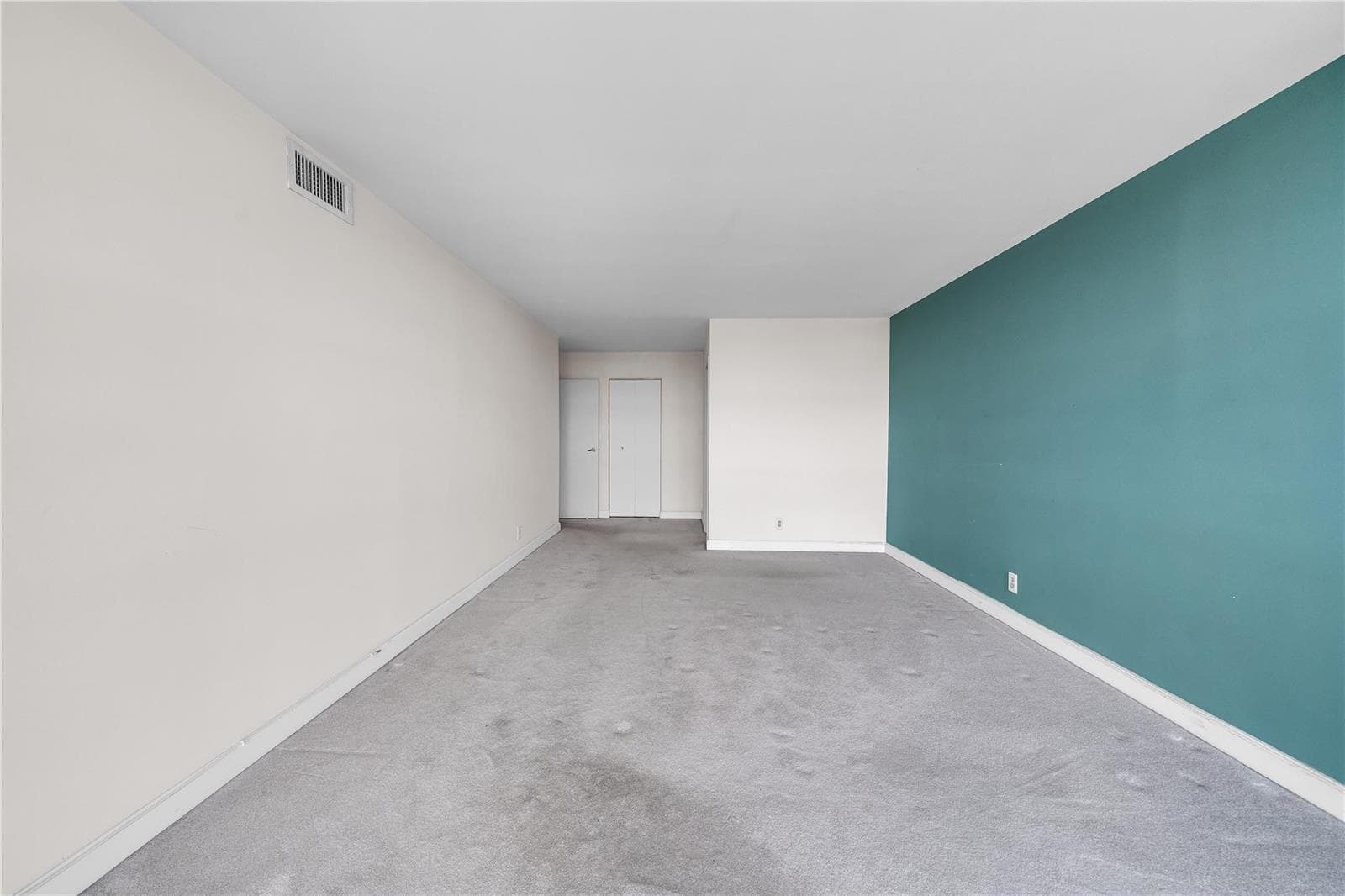 1000 Parkview Drive 925 photo 18