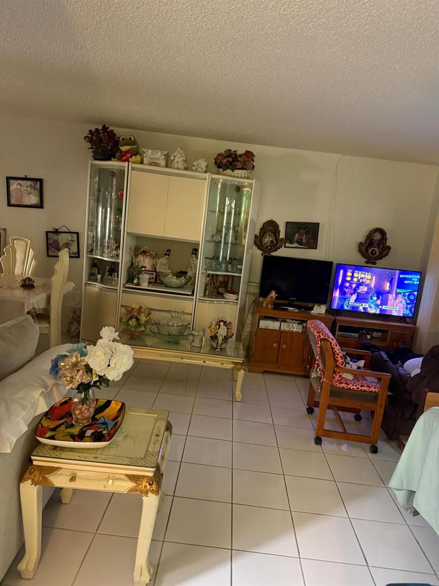 130 Lake Meryl Drive 126 photo 3