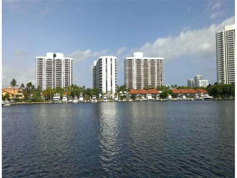 3600 Yacht Club Dr 1204 photo 1