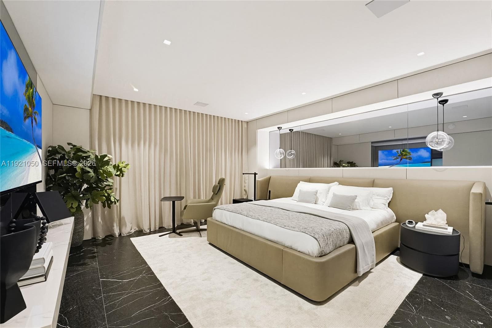 5875 Collins Ave 902 photo 13