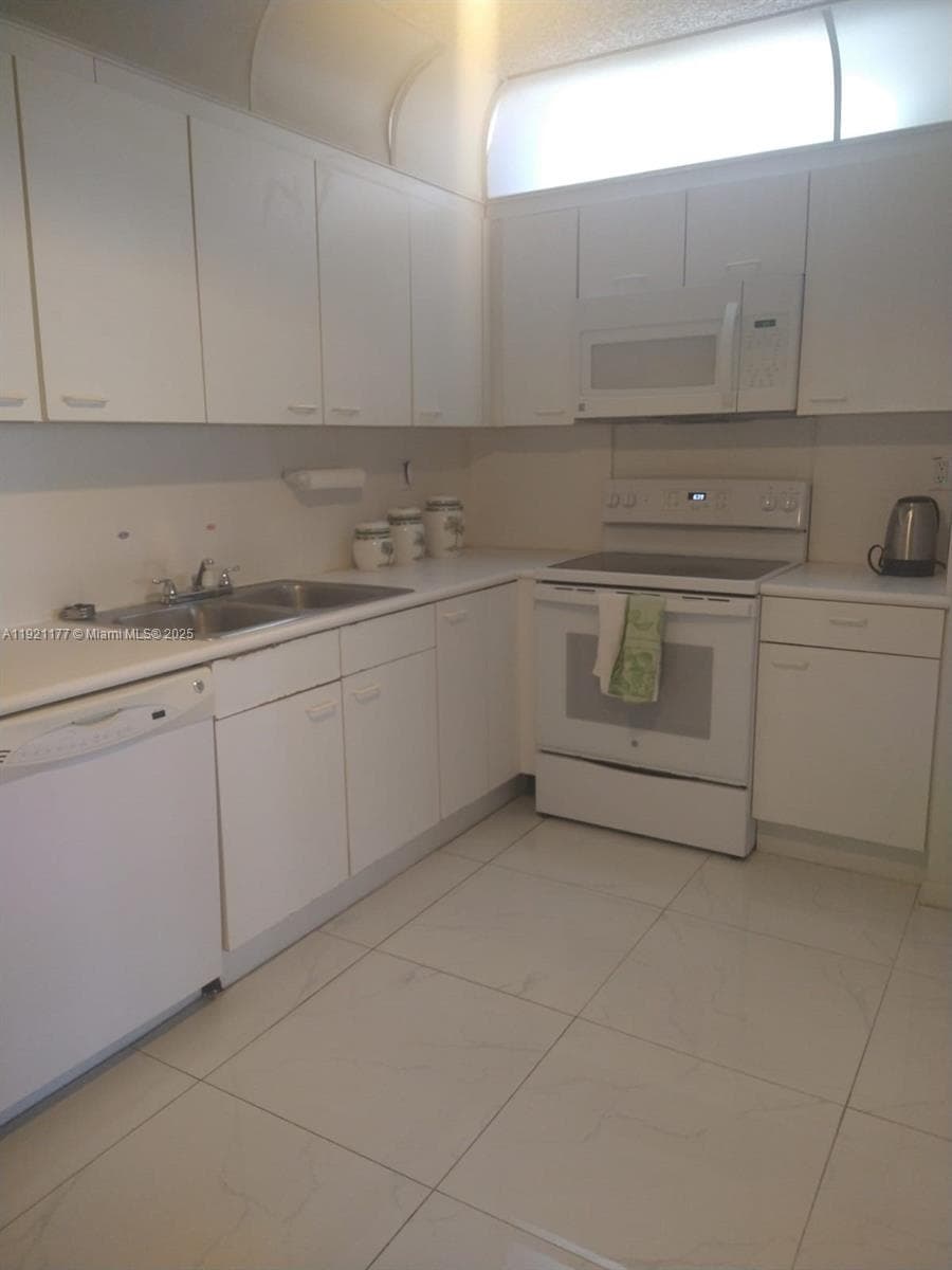 9341 Collins Ave 303 photo 6