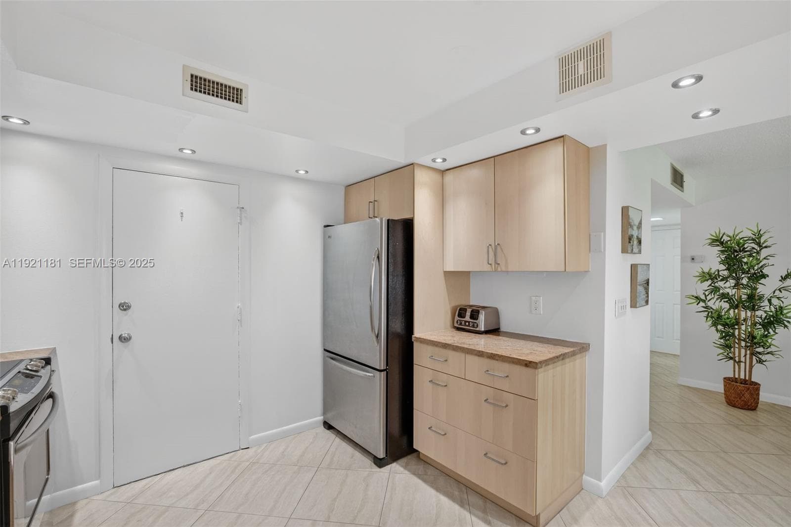 200 Diplomat Pkwy 531 photo 13