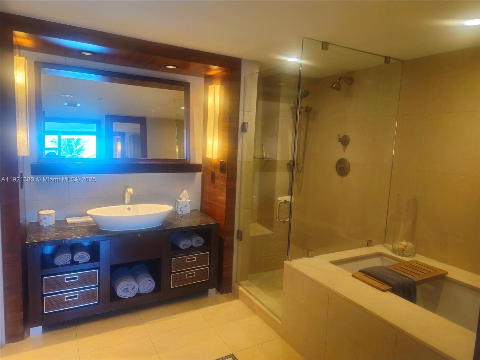 6801 Collins Ave 320 photo 19