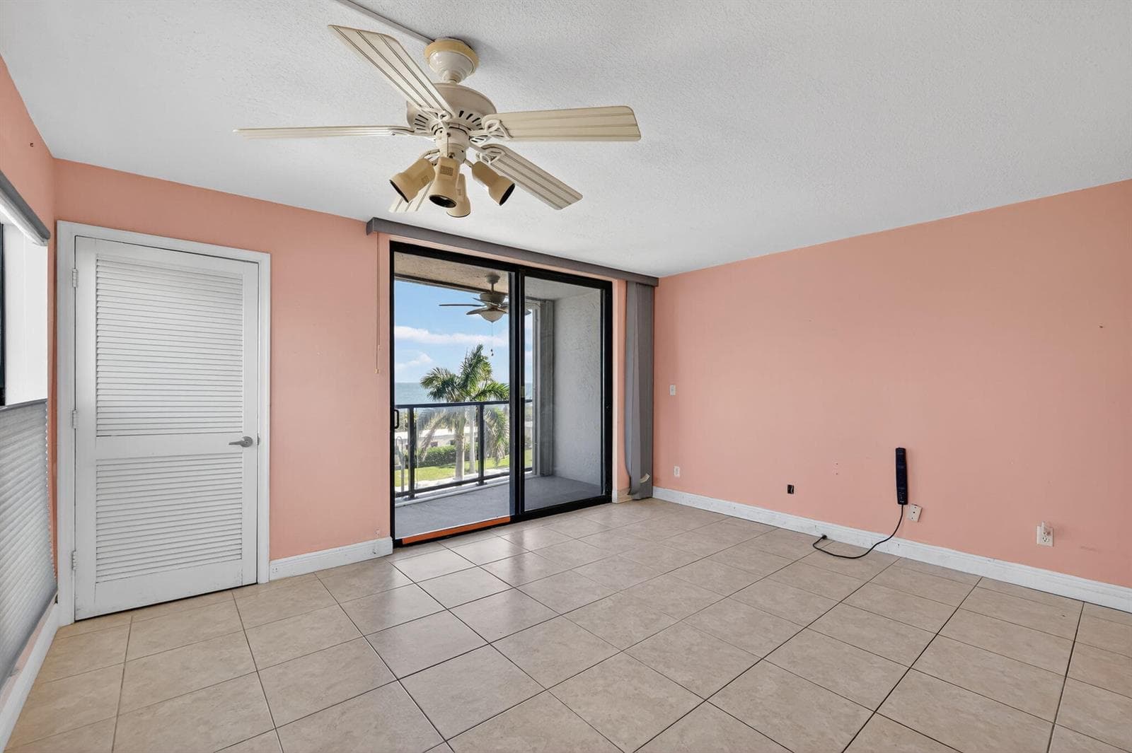 355 S Ocean Drive F-405 photo 24