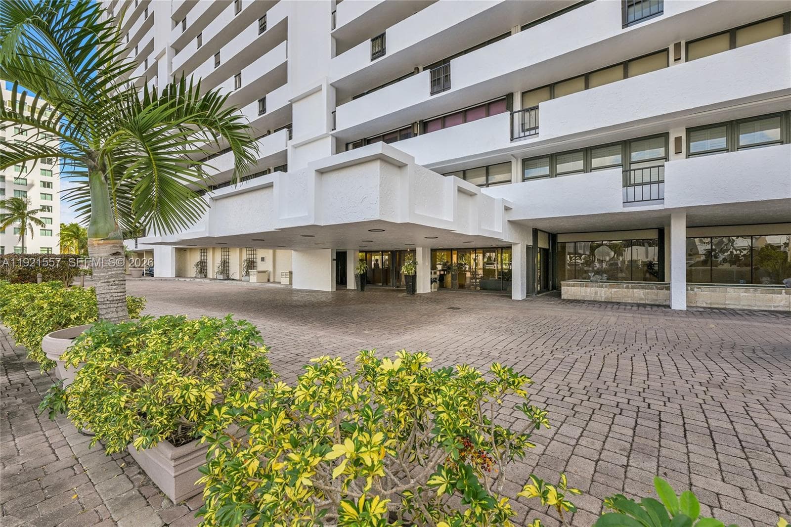 936 Intracoastal Dr 15H photo 4