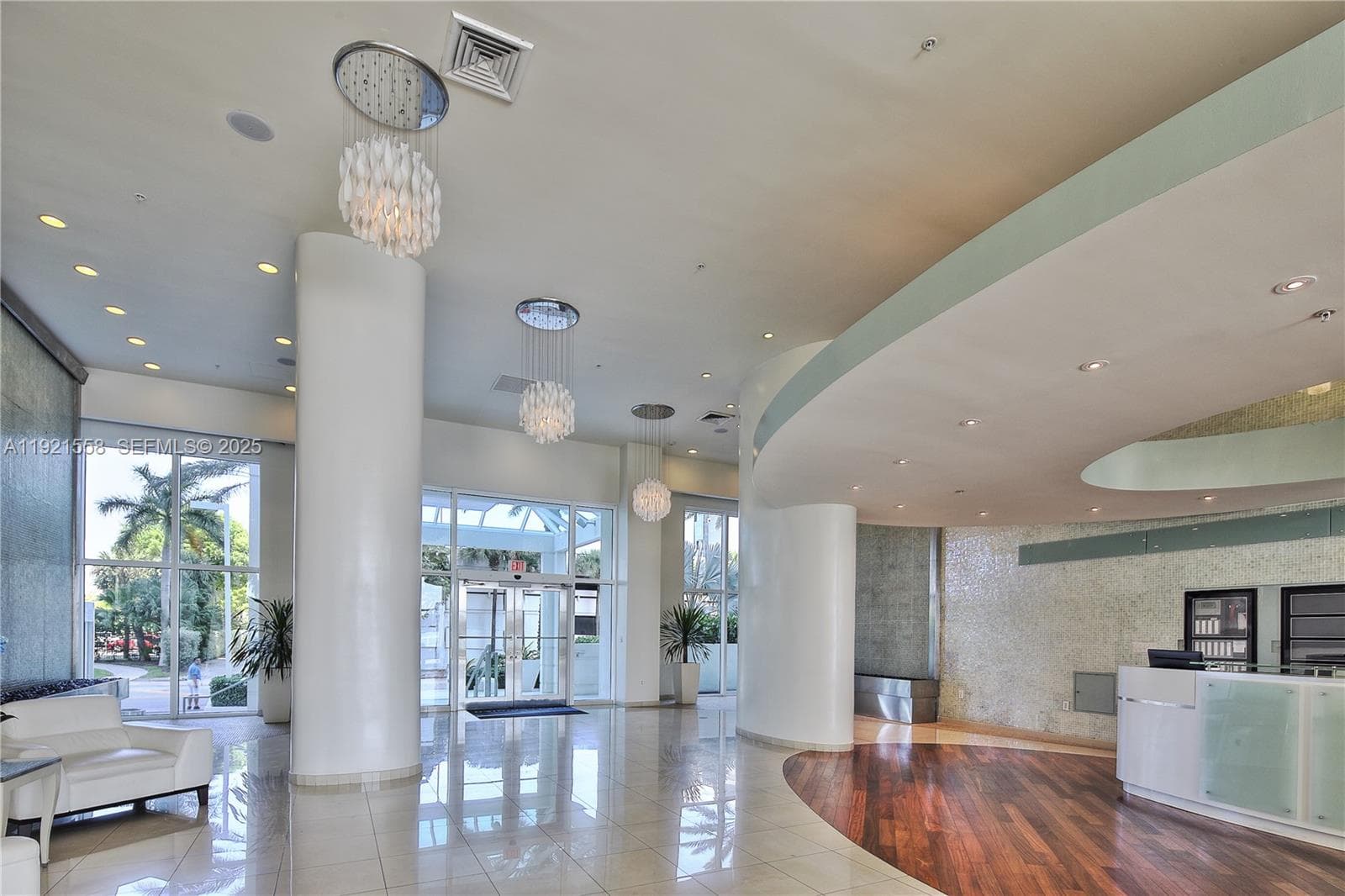 650 West Ave 2801 photo 16