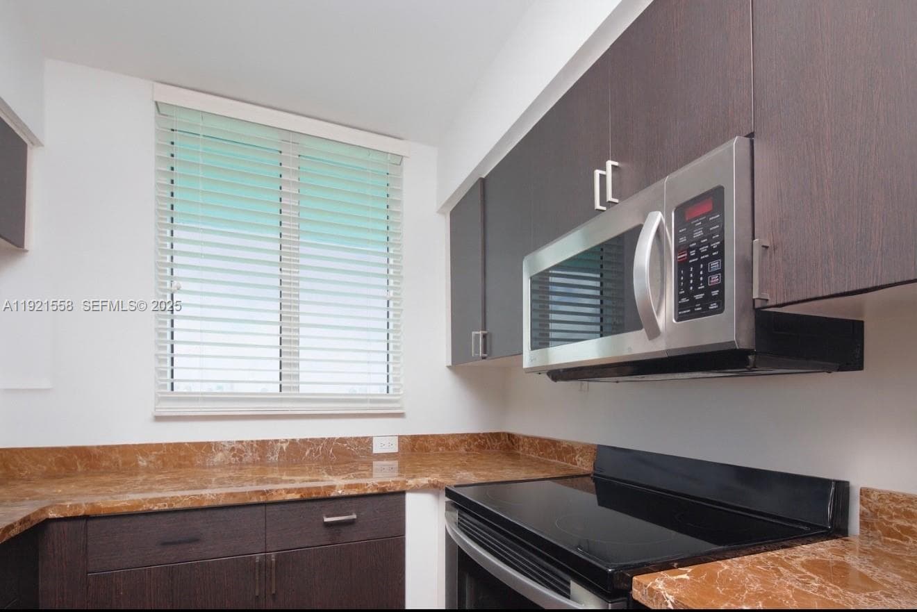 650 West Ave 2801 photo 9