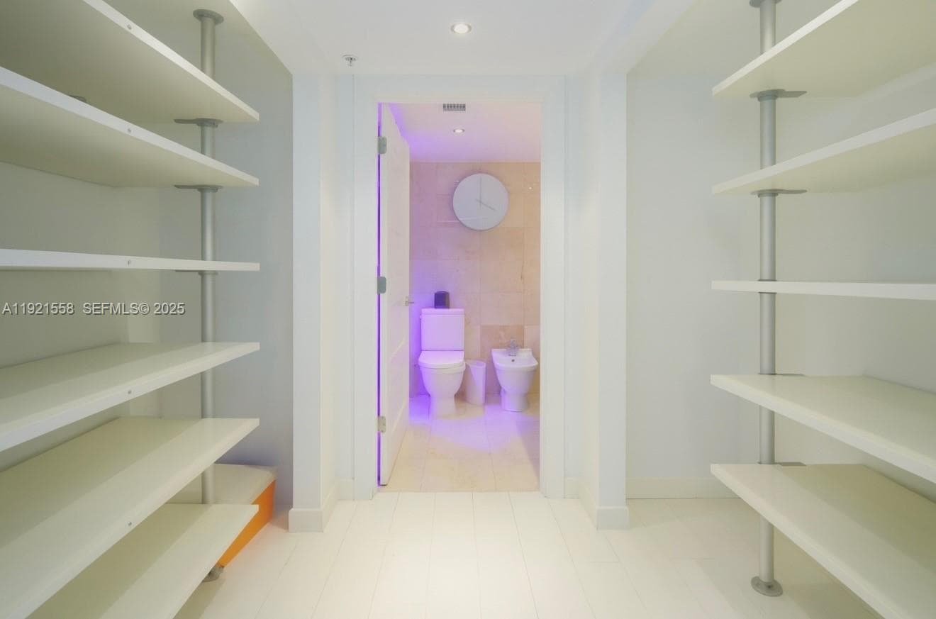 650 West Ave 2801 photo 11