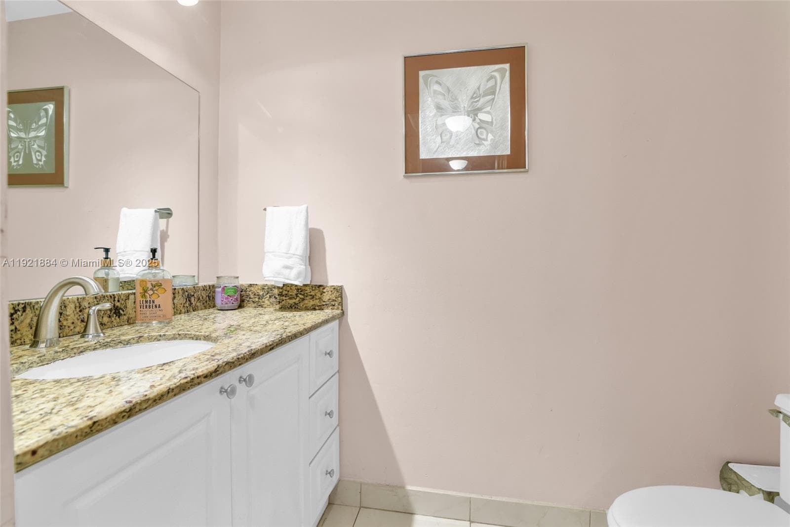 2500 Parkview Dr 2411 photo 13