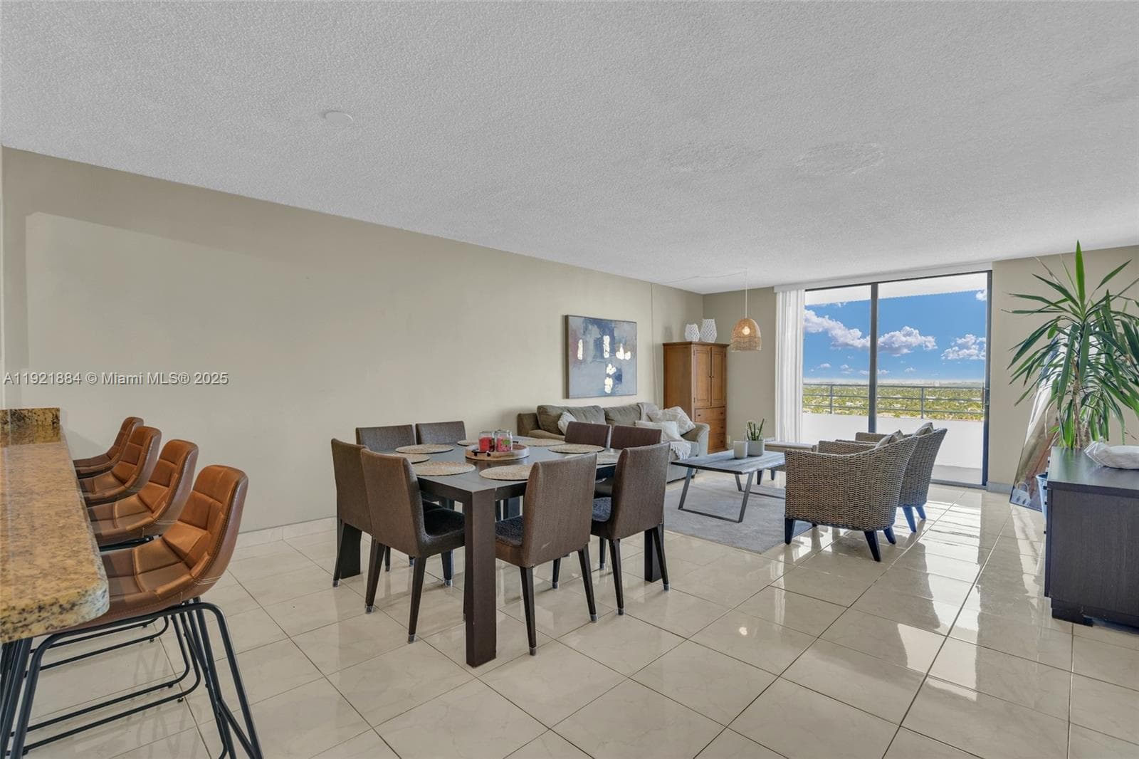 2500 Parkview Dr 2411 photo 15