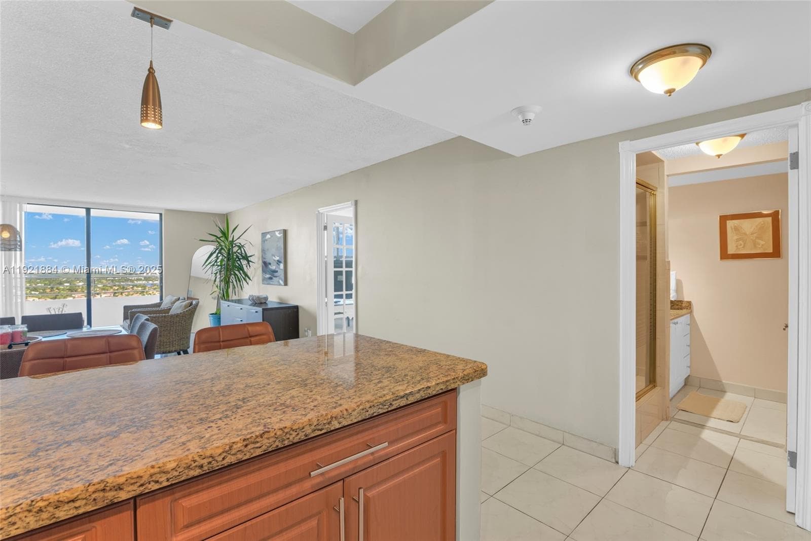 2500 Parkview Dr 2411 photo 11