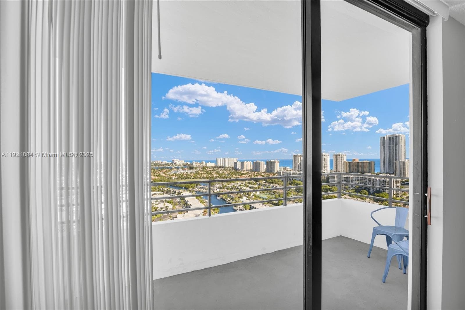 2500 Parkview Dr 2411 photo 25