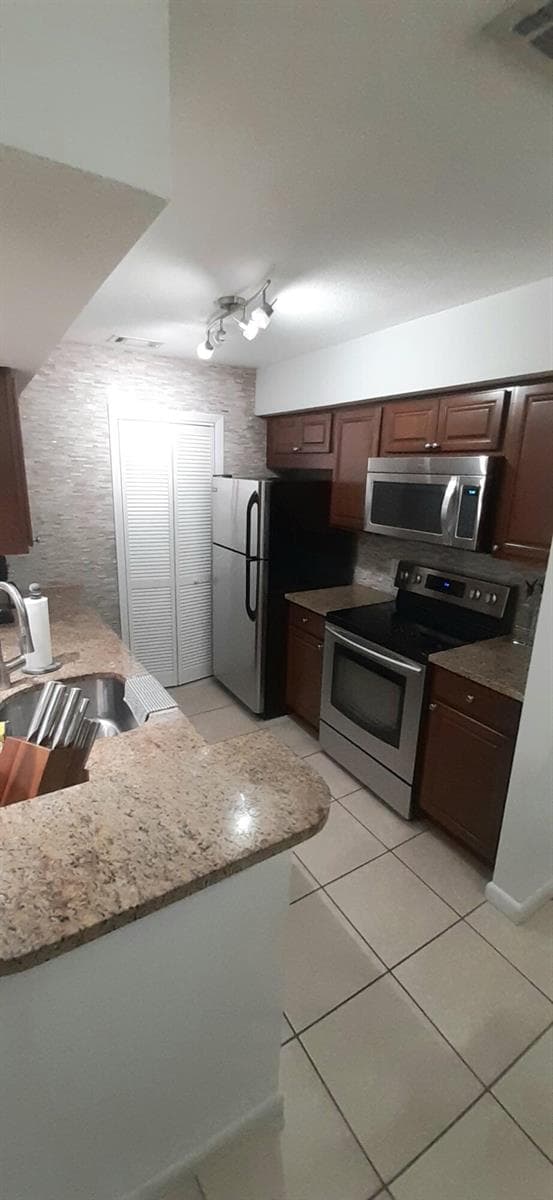 815 W Boynton Beach Boulevard 15-204 photo 7