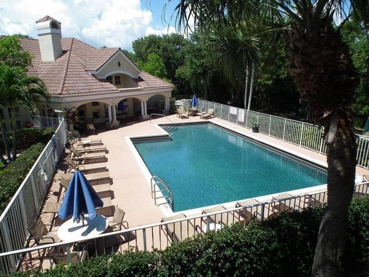 815 W Boynton Beach Boulevard 15-204 photo 3