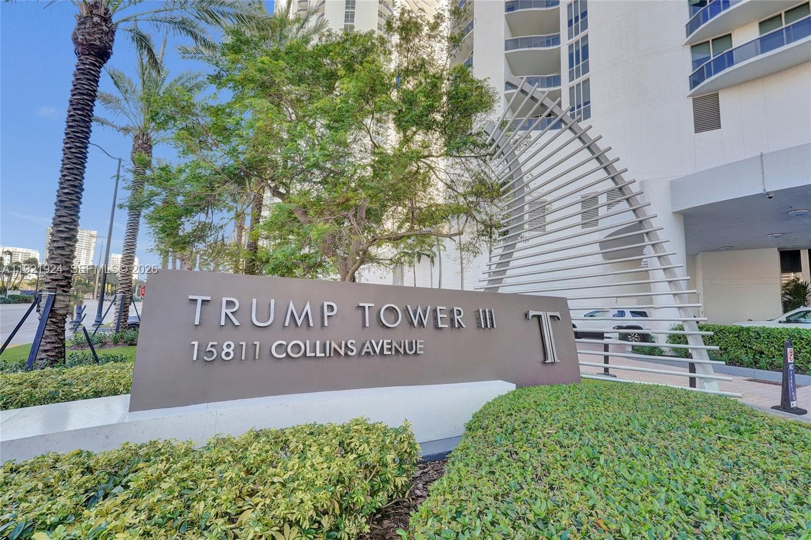 15811 Collins Ave 1601 photo 2