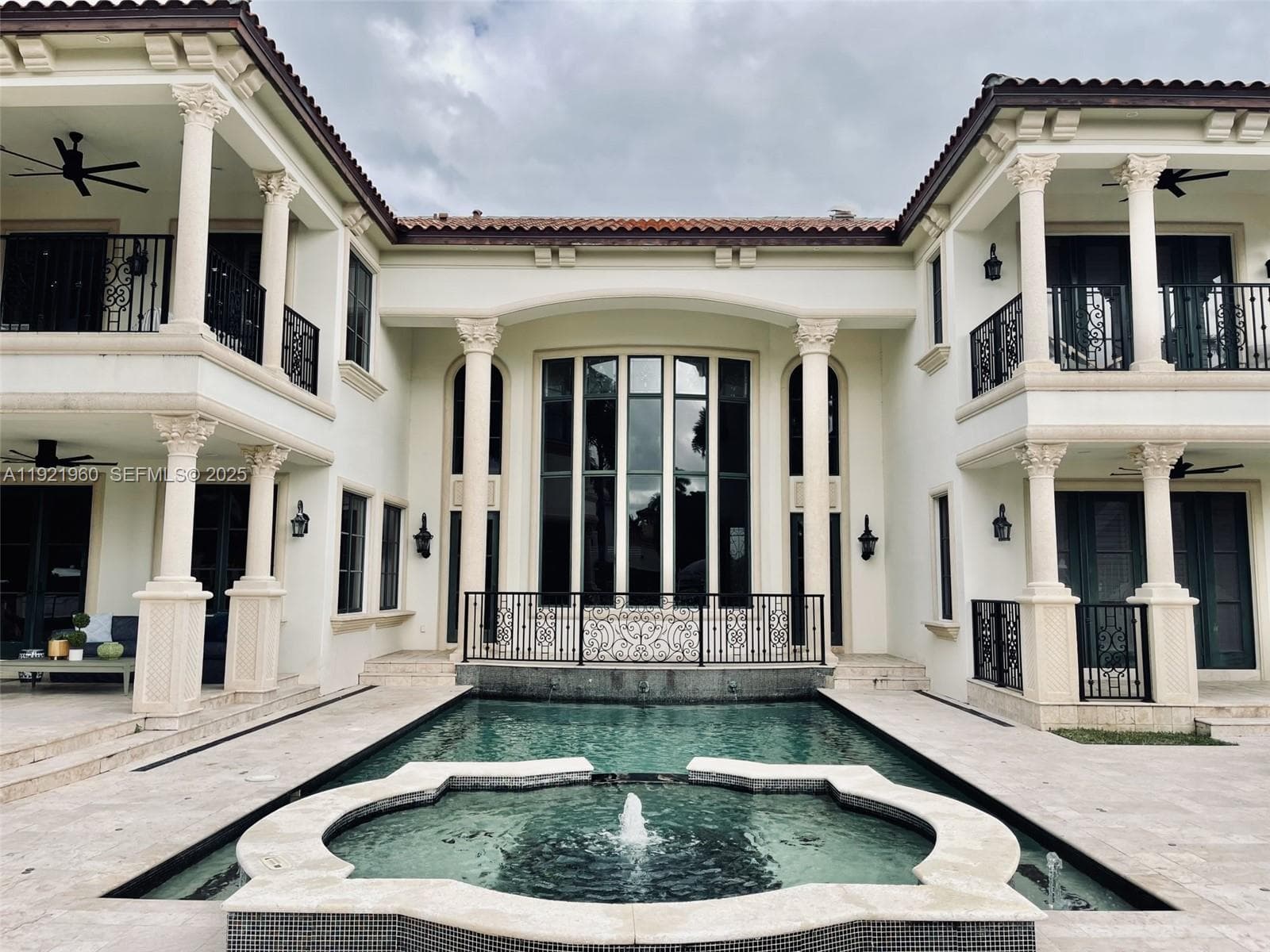 709 Isle Of Palms Dr 2