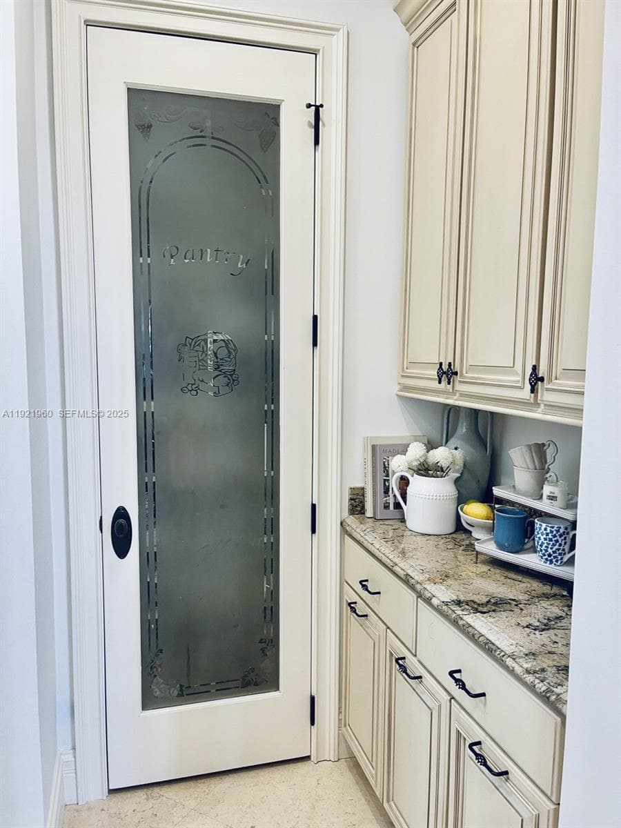 709 Isle Of Palms Dr photo 12