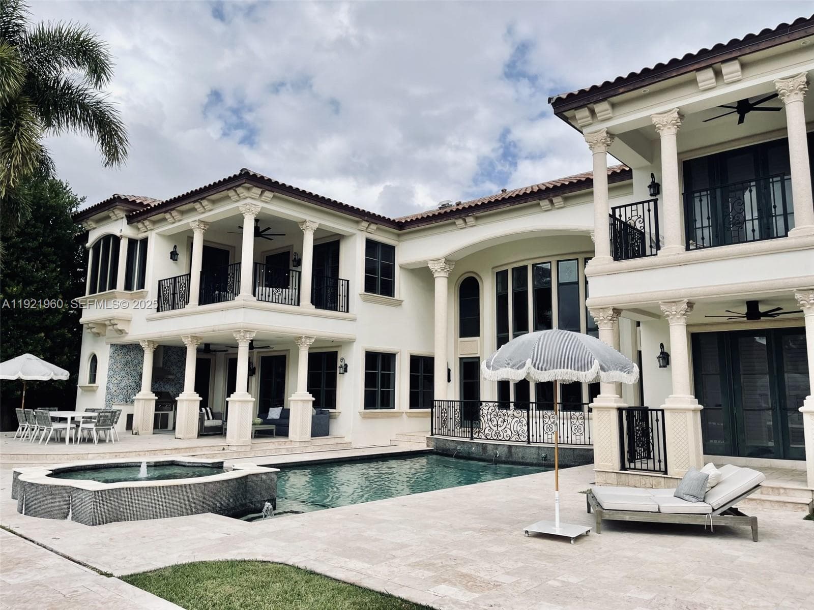 709 Isle Of Palms Dr 3