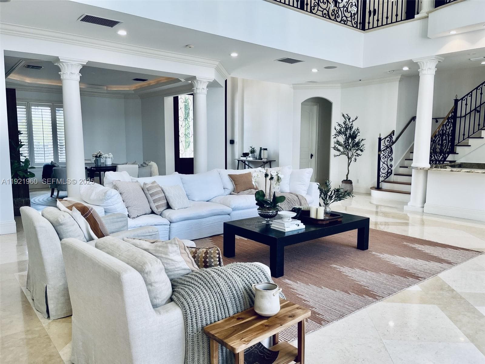 709 Isle Of Palms Dr 5