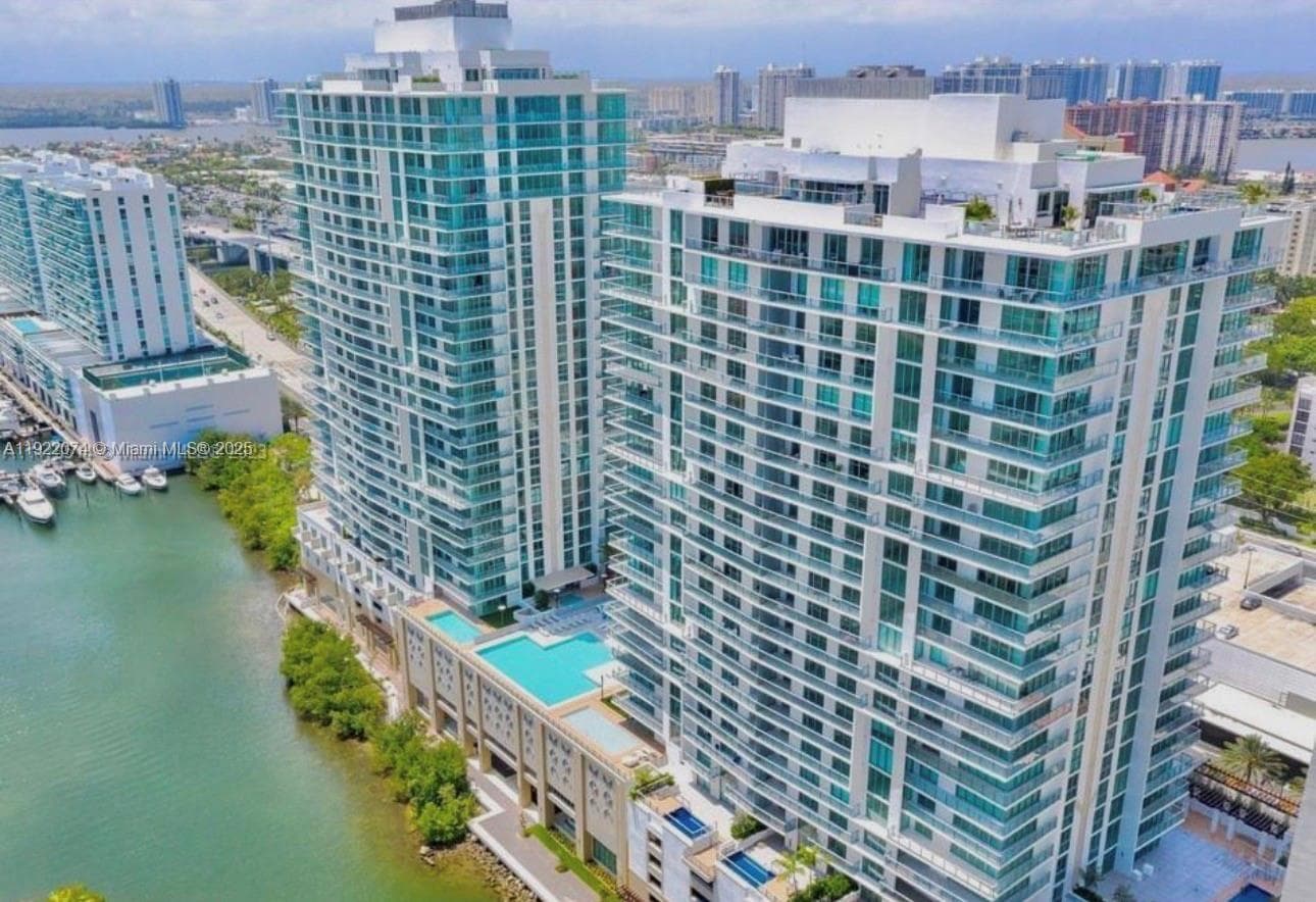 330 Sunny Isles Blvd 5-2002 photo 2