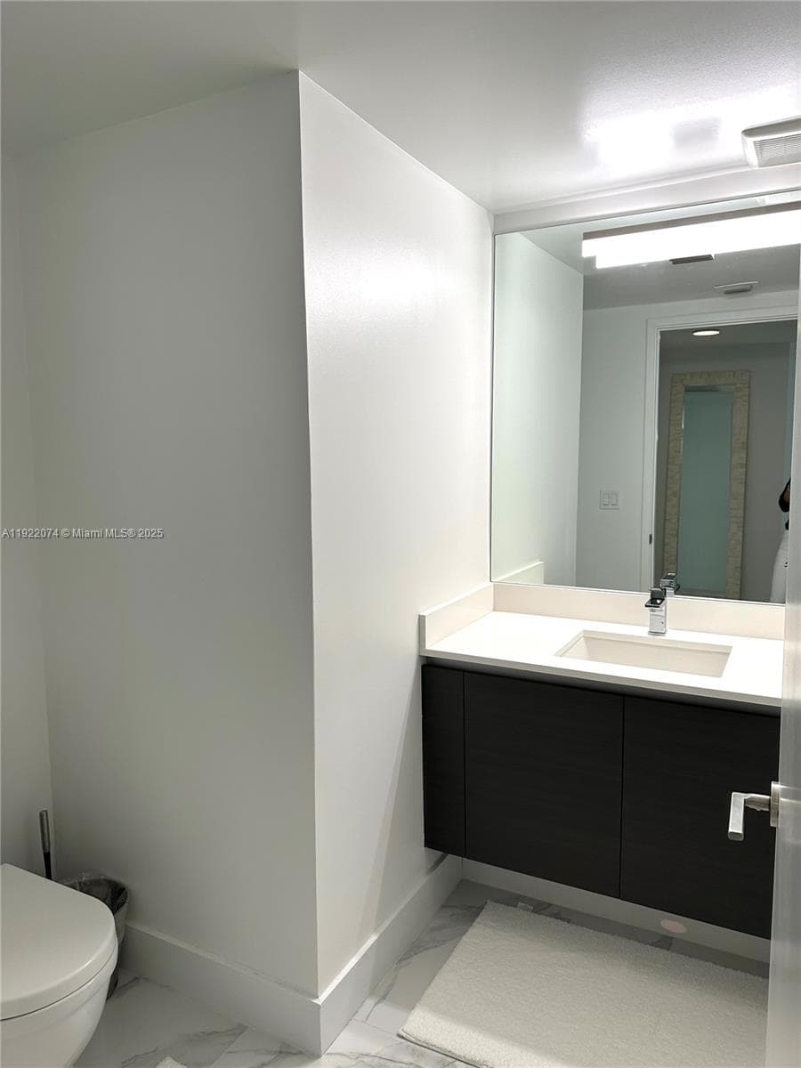 330 Sunny Isles Blvd 5-2002 photo 13
