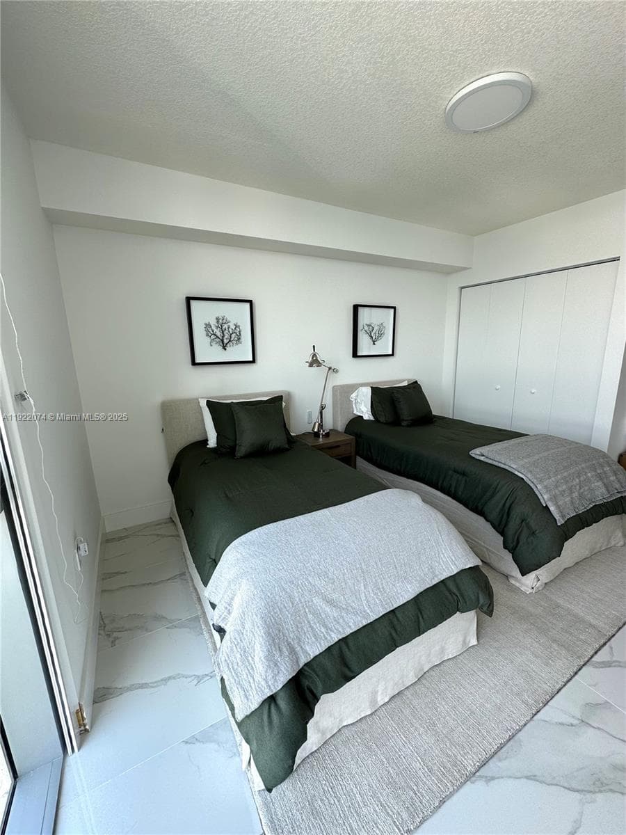 330 Sunny Isles Blvd 5-2002 photo 17