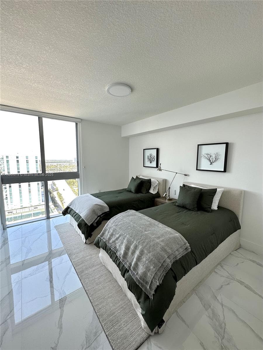 330 Sunny Isles Blvd 5-2002 photo 16