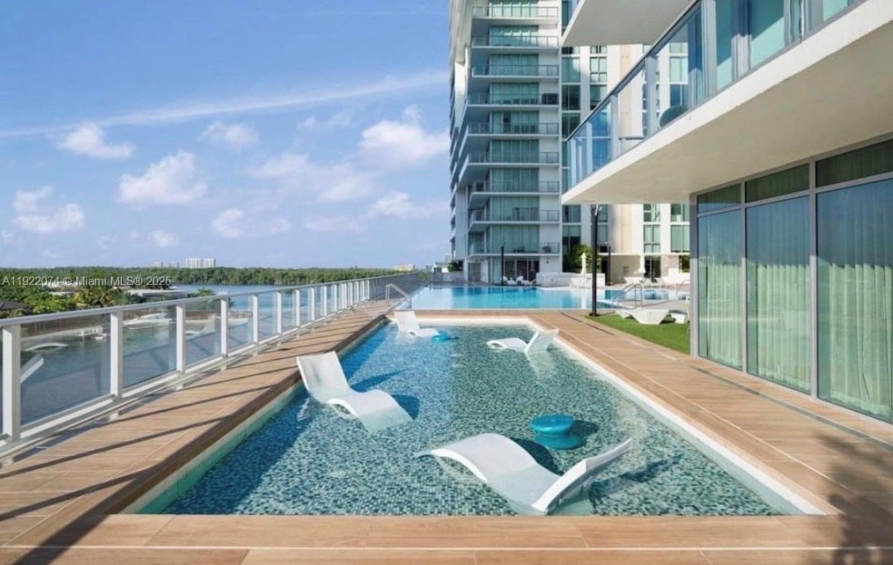 330 Sunny Isles Blvd 5-2002 photo 7