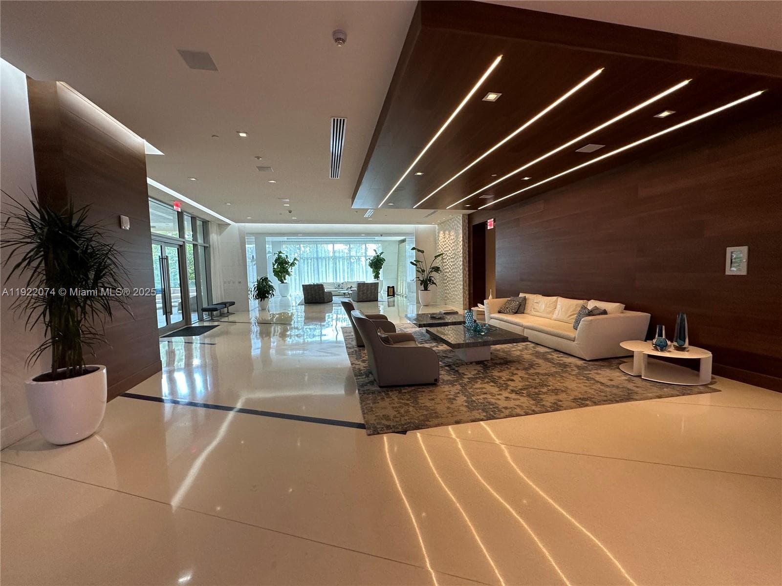 330 Sunny Isles Blvd 5-2002 photo 10