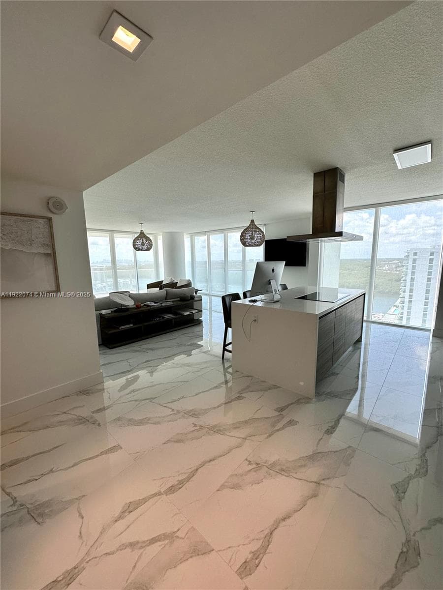 330 Sunny Isles Blvd 5-2002 photo 14