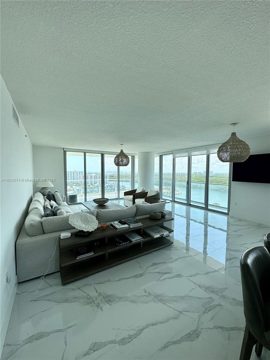 330 Sunny Isles Blvd 5-2002 photo 21