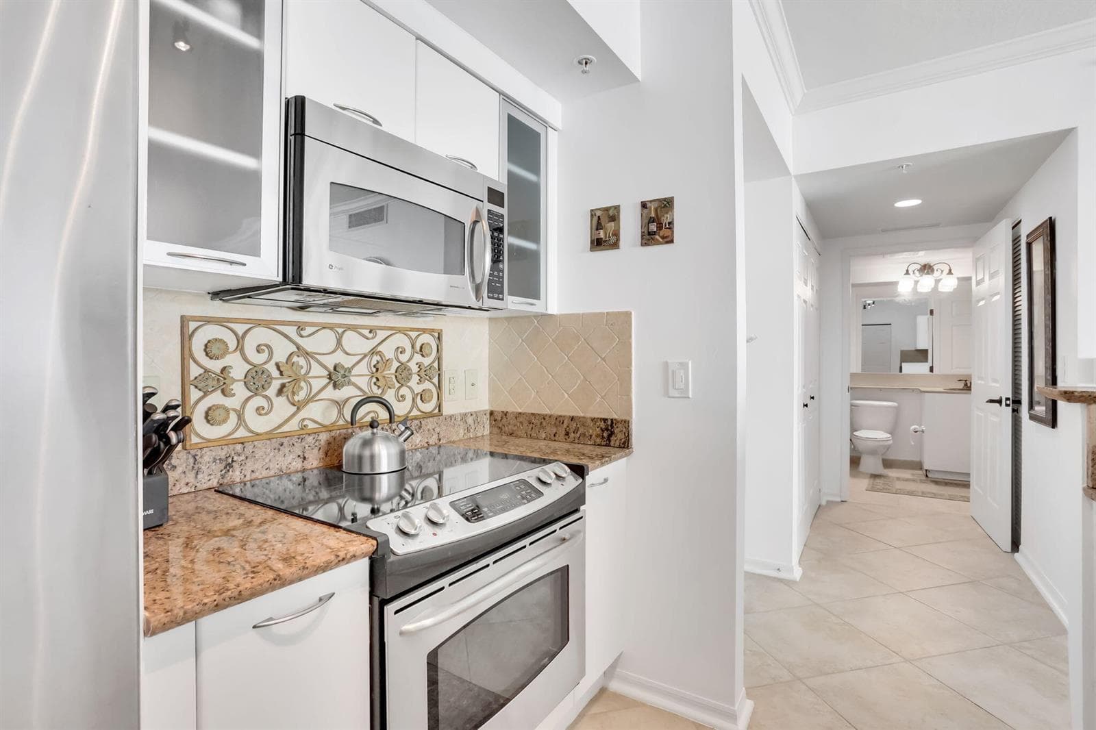 625 Casa Loma Boulevard 1103 photo 6