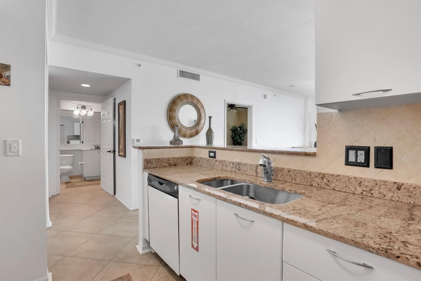 625 Casa Loma Boulevard 1103 photo 5