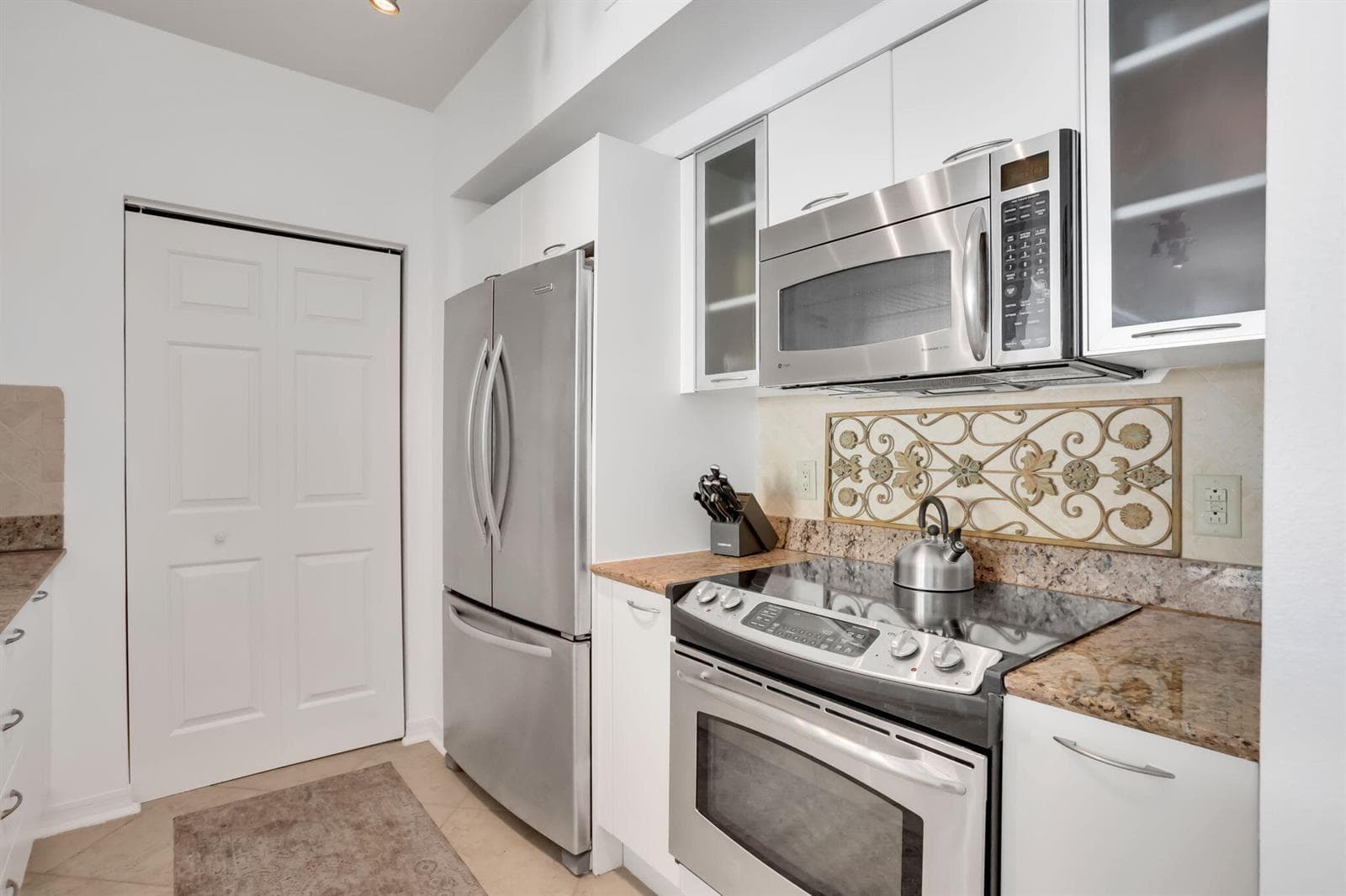 625 Casa Loma Boulevard 1103 photo 9