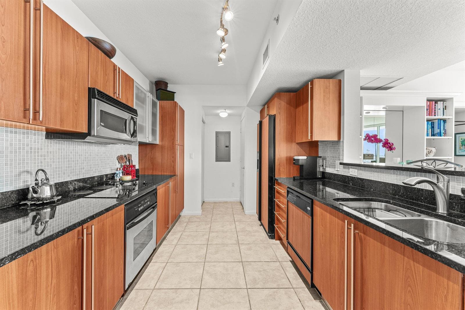 1551 N Flagler Drive 1415 photo 17