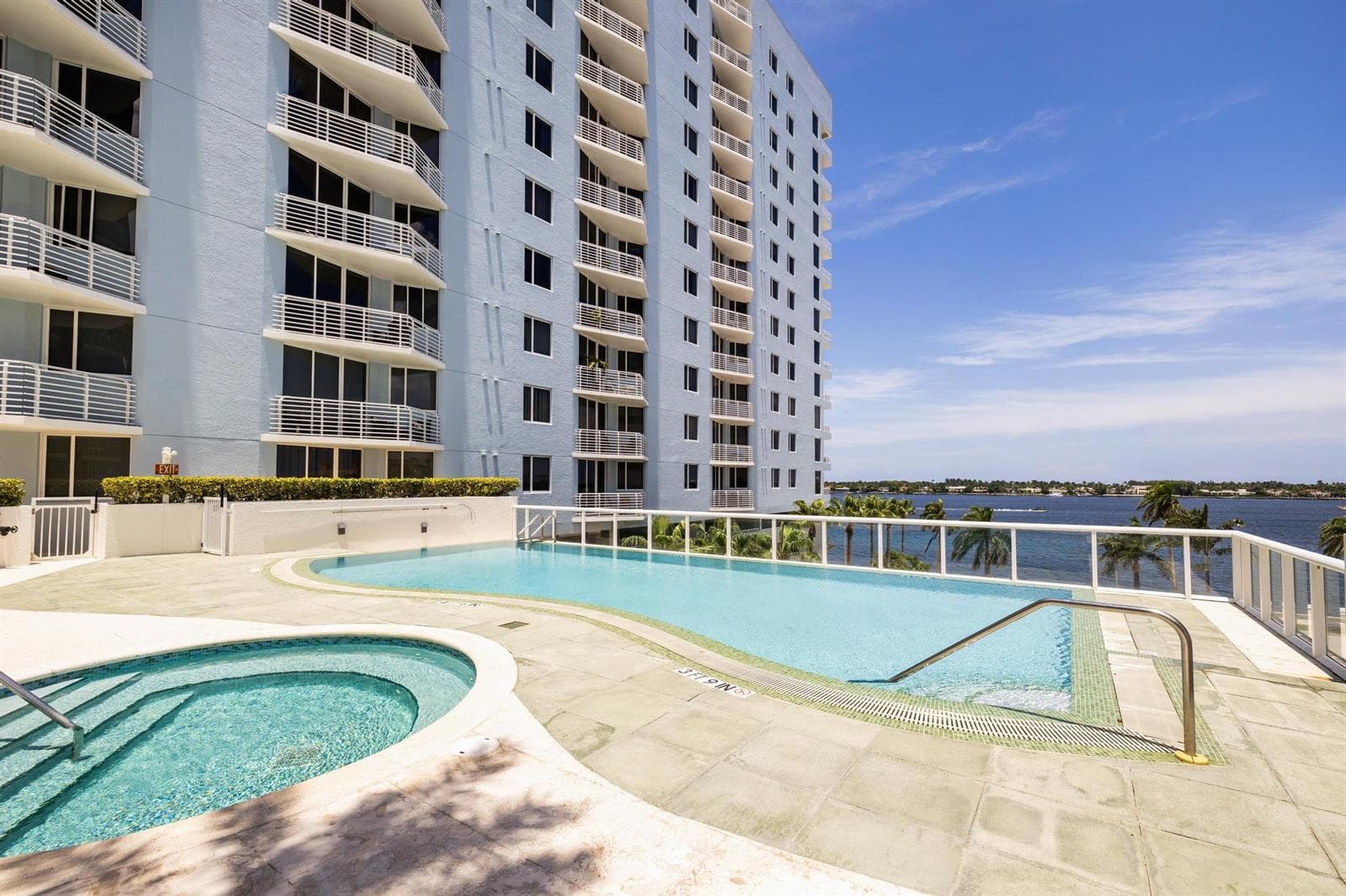 1551 N Flagler Drive 1415 photo 8