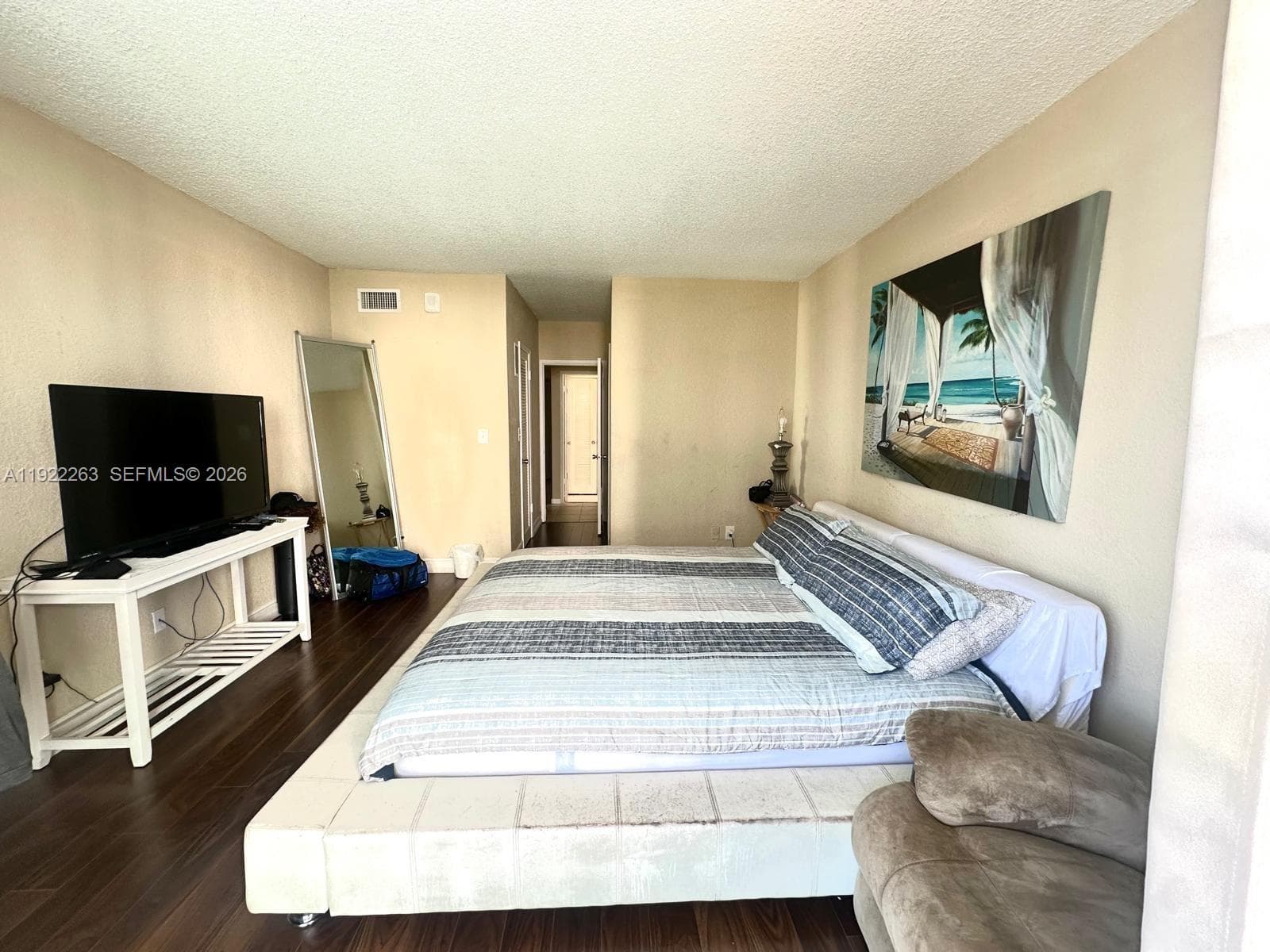 19390 Collins Ave 414 photo 12