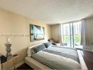 19390 Collins Ave 414 photo 11