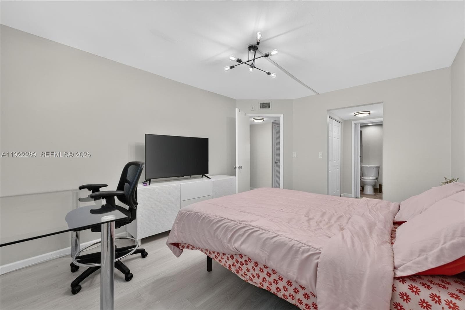 300 Layne Blvd 303 photo 12