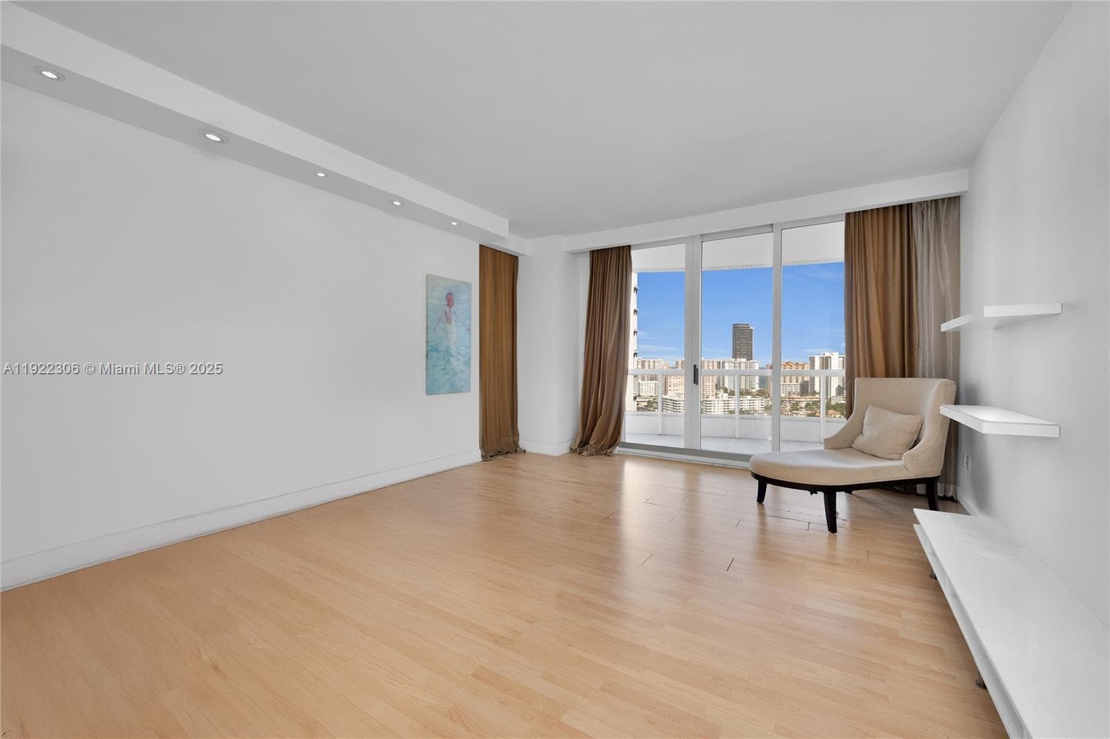 21050 Point Pl 2001 photo 21