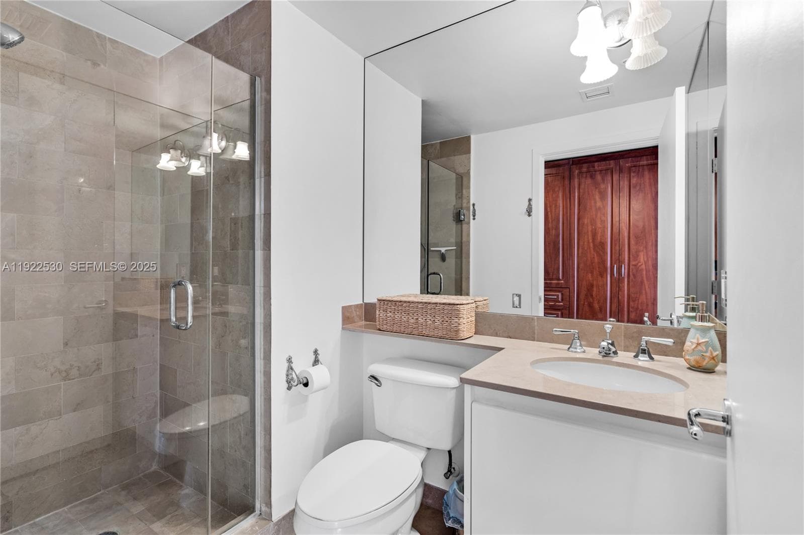 1500 Ocean Dr 907 photo 17