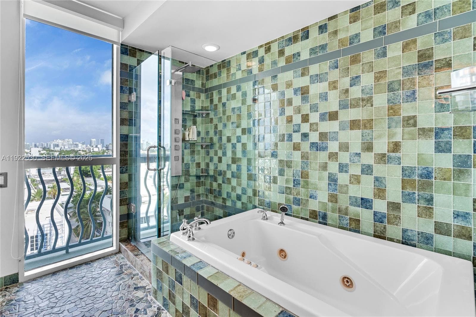 1500 Ocean Dr 907 photo 22