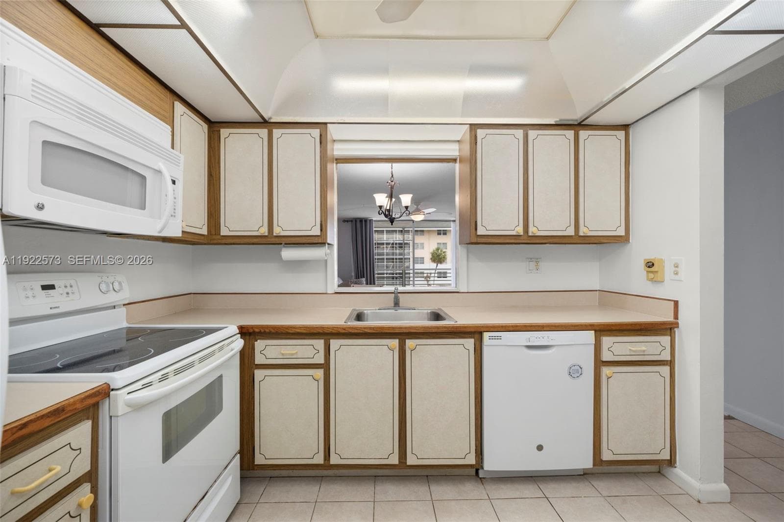 3551 NE 169th St 212 photo 8