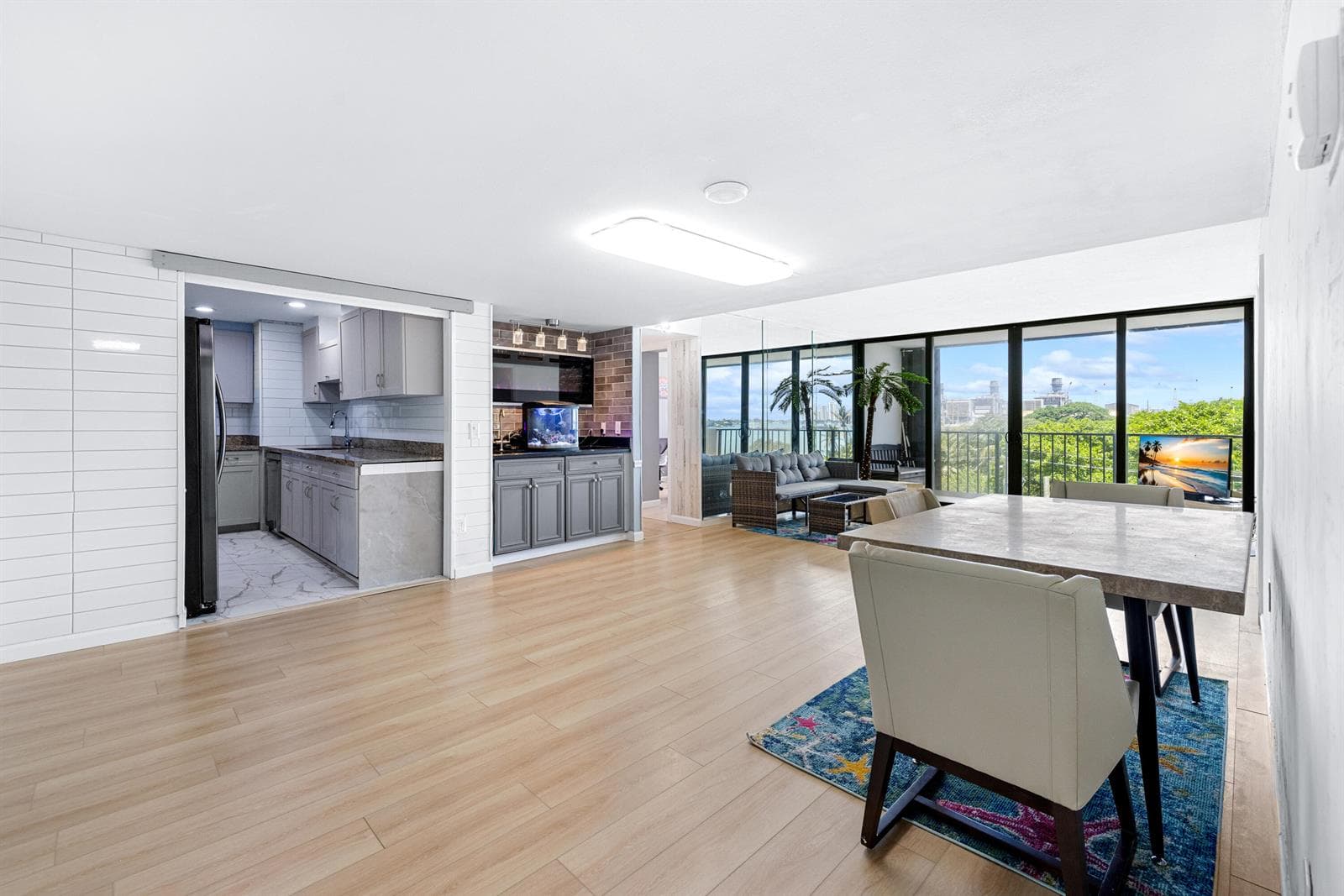 5600 N Flagler Drive 407 photo 2