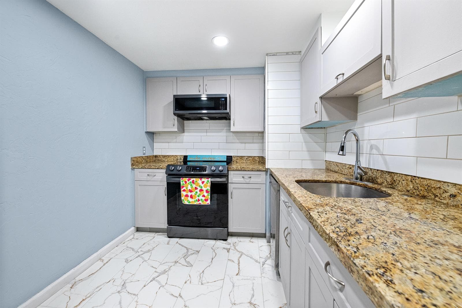 5600 N Flagler Drive 407 photo 14