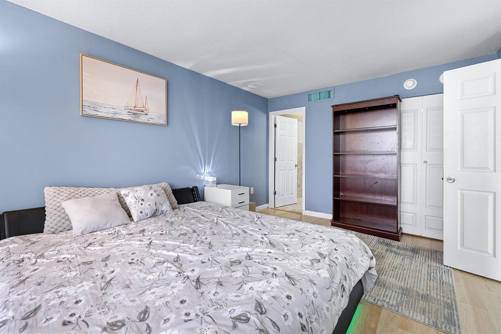 5600 N Flagler Drive 407 photo 21
