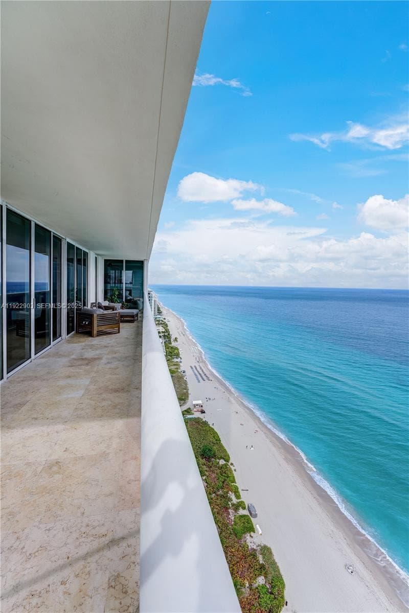 1830 S Ocean Dr 3002 photo 1