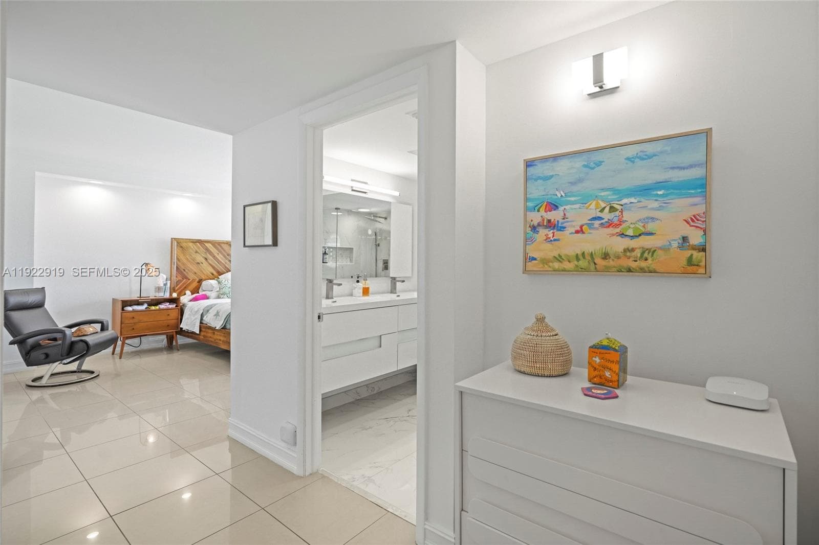 1000 Island Blvd 504 photo 14