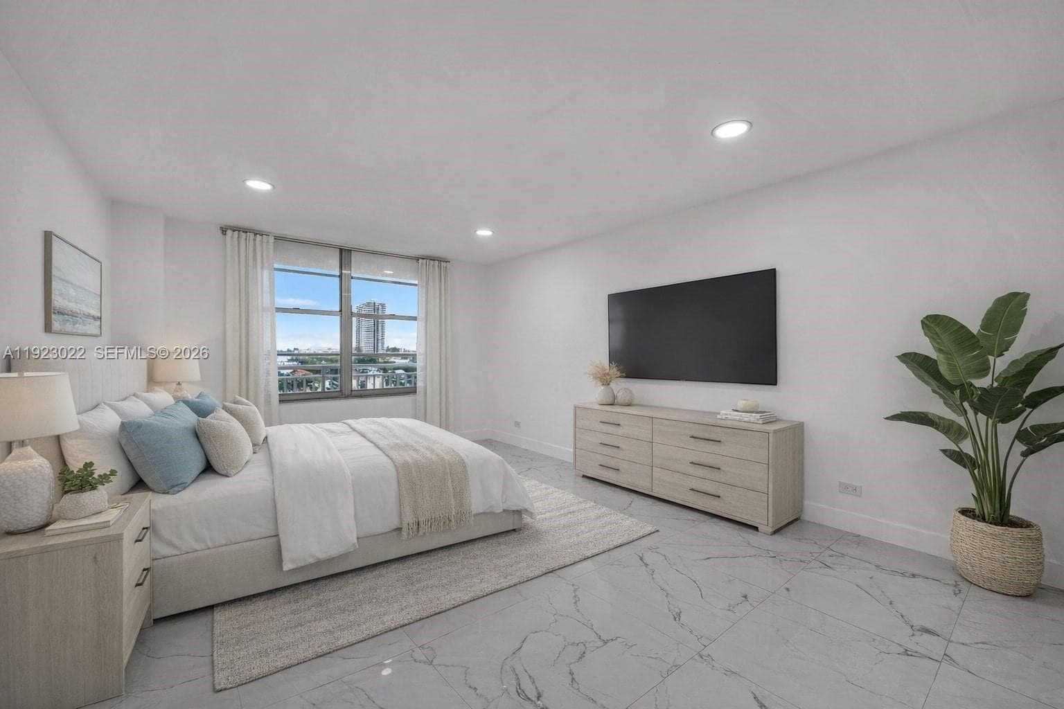 301 174th St 820 photo 5